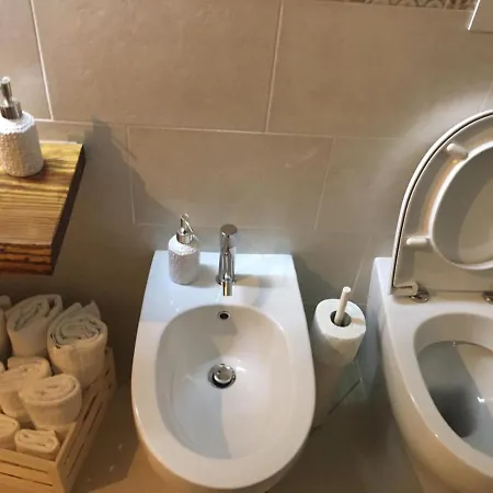 La Pietra לינה וארוחת בוקר 3*