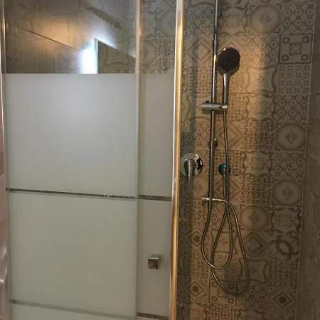 La Pietra 3*
